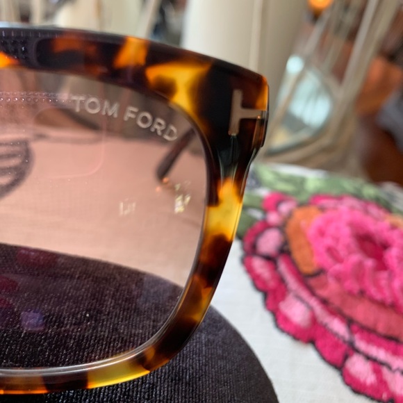 amarra tom ford sunglasses